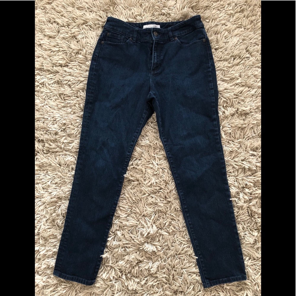 Chico’s platinum size 1.5 short (US size 10)